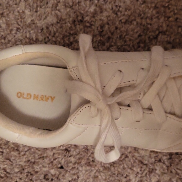 Old Navy White Casual Sneakers - Picture 2 of 3